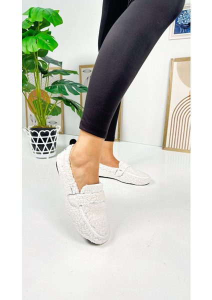 Günlük Kadın Loafer Peluş Astarlı Oval Burunlu Alçak Desenli Tabanlı Ayakkabı 375