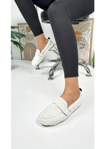 Günlük Kadın Loafer Peluş Astarlı Oval Burunlu Alçak Desenli Tabanlı Ayakkabı 375 fırsatları