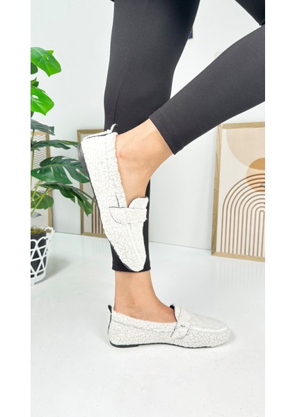 Günlük Kadın Loafer Peluş Astarlı Oval Burunlu Alçak Desenli Tabanlı Ayakkabı 375