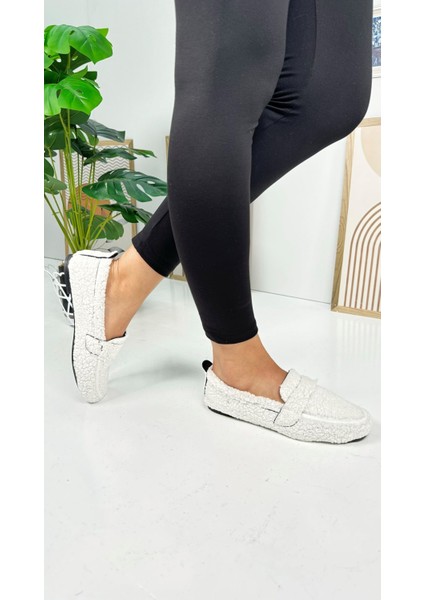 Günlük Kadın Loafer Peluş Astarlı Oval Burunlu Alçak Desenli Tabanlı Ayakkabı 375 modelleri