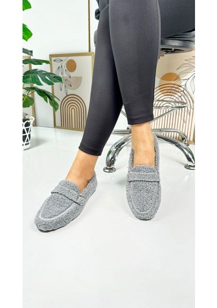 Günlük Kadın Loafer Peluş Astarlı Oval Burunlu Alçak Desenli Tabanlı Ayakkabı 375 modelleri
