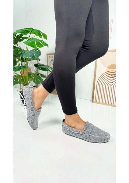 Günlük Kadın Loafer Peluş Astarlı Oval Burunlu Alçak Desenli Tabanlı Ayakkabı 375 fırsatları