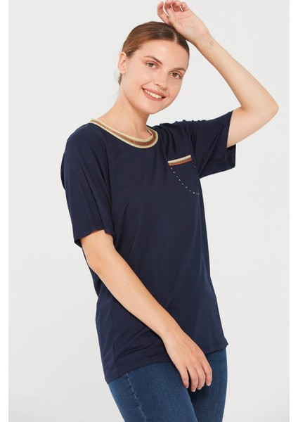 Kadın Yakası Simli T-Shirt Lacivert
