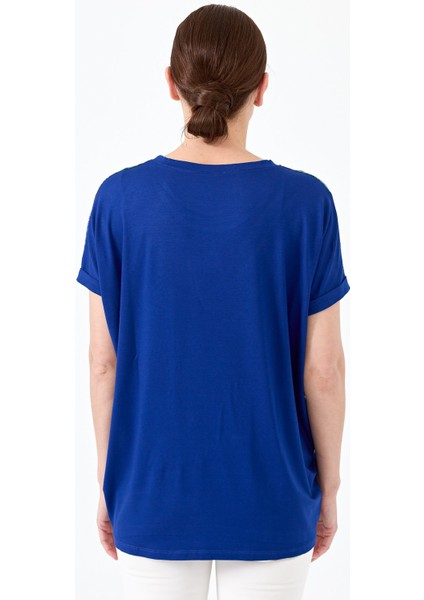 Kadın Sıfır Yaka Önü Desenli Penye T-Shirt 23712 Saks fırsatları