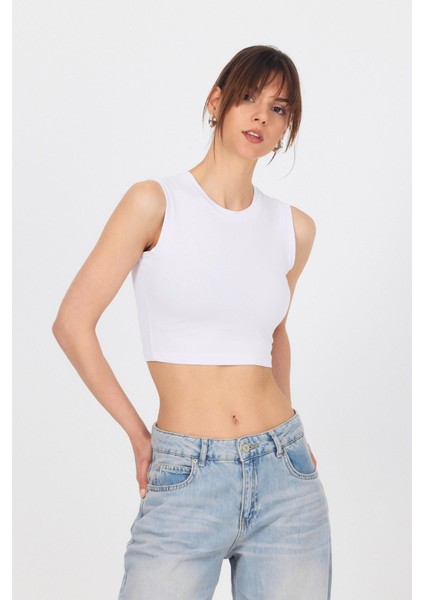 Beyaz Bisiklet Yaka Crop Atlet 9189M
