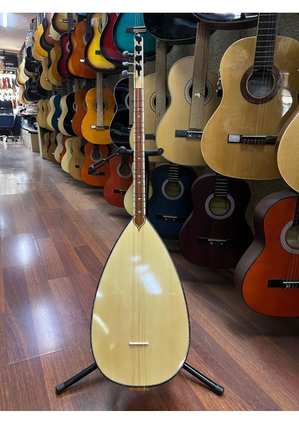 Kısa Sap 40 Tekne Ceviz Ağacı Jak Girişli Bağlama Kod 0802