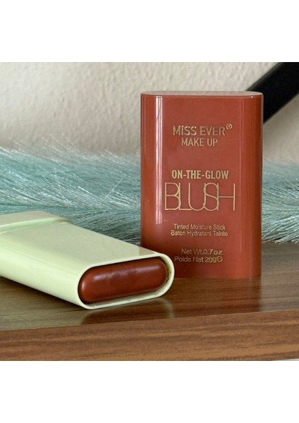 On-The-Glow Allık Tintli Nemlendirici Stick