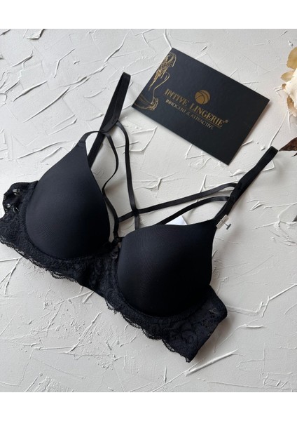 Lydia Önü Şeritli Dekoltesi Tasarım Yanları Dantelli Push-Up Çekici Siyah Sütyen modelleri