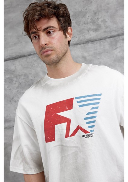 Beyaz Farfrom Yazılı Oversize Tshirt fırsatları