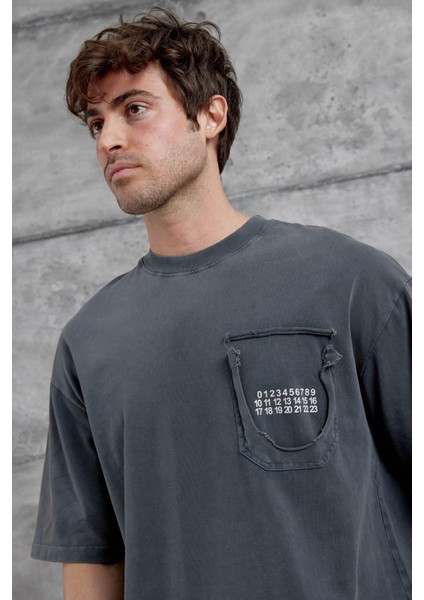 Füme Cepte Rakam Detaylı Yıkamalı Oversize Tshirt