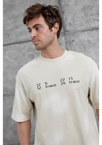 Krem Arka Hydrion Yazılı Oversize Tshirt fırsatları