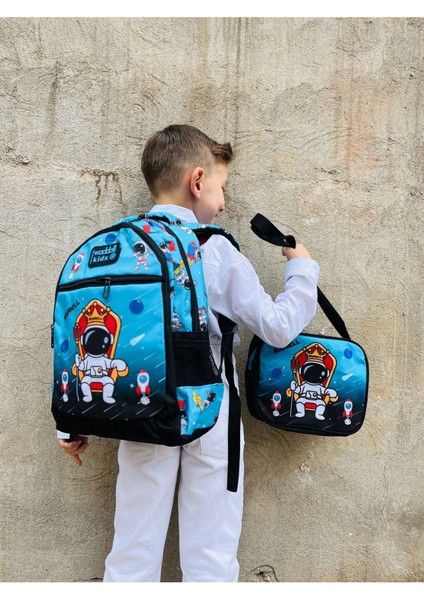 Waddell Lisanslı Siyah-Mavi Astronot Desenli Okul Sırt Çantası & Beslenme Çantası fiyatları