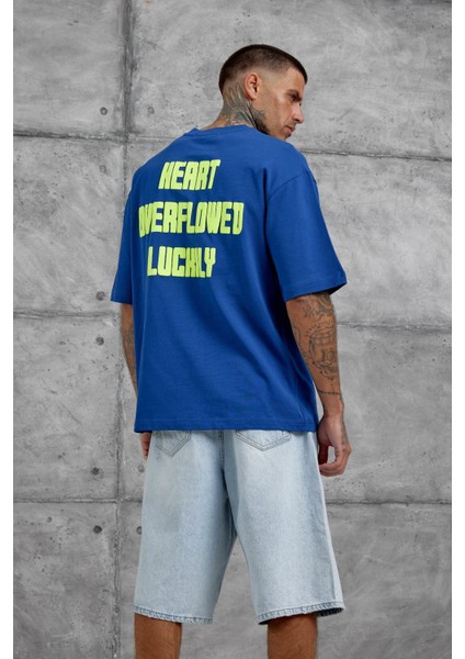 Lacivert Kalp Küpür Baskılı Oversize Tshirt fırsatları