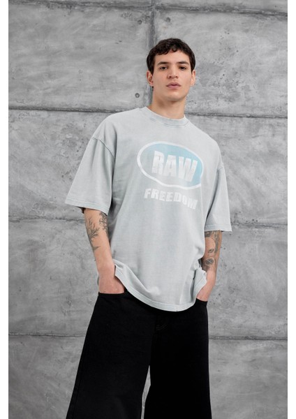 Gri Raw Yazılı Yıkamalı Oversize Tshirt fırsatları
