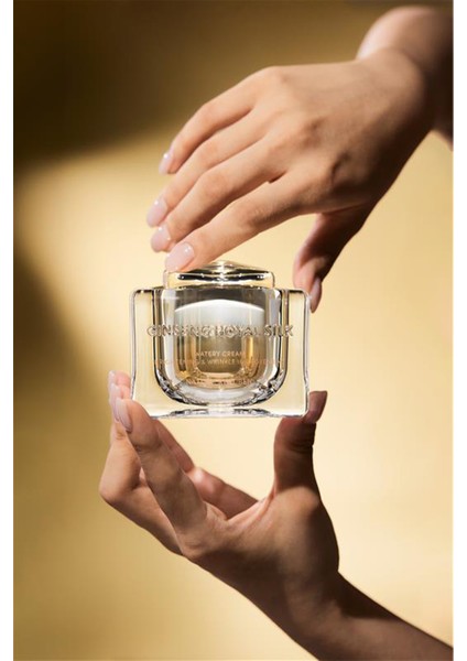 Ginseng Royal Silk Su Bazlı Yüz Kremi fırsatları