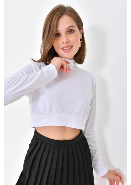 Kadın Beyaz Crop Tişört Bluz | Tesettür Boyunluklu Kolluk Yarım Üst Tunik Body Şık Tasarım