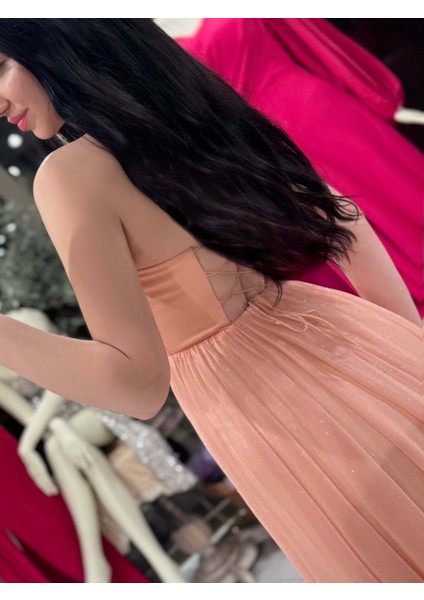 Hadley Göğüs Drapeli Korseli Ayarlanabilir Ip Bağlamalı Simli Uzun Elbise Pudra fırsatları