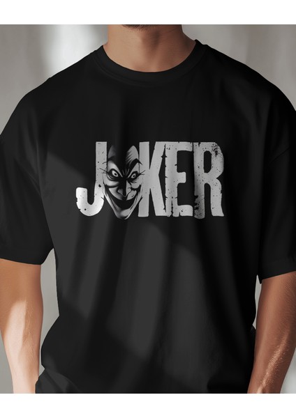 Siyah & Lacivert Regular Ön Baskılı Tişört – "joker" Maskülen Korku Temalı Tasarım