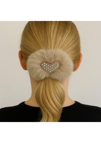 Kalp Detaylı Peluş Bağlamalı Toka