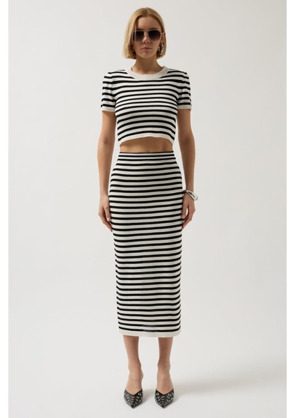 Çizgili Midi Dokulu Etek fiyatları