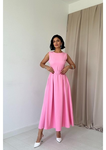 Pembe Halter Yaka Kloş Elbise