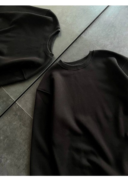 Kışlık Bisiklet Yaka Üç Iplik Basic Sweatshirt - Siyah