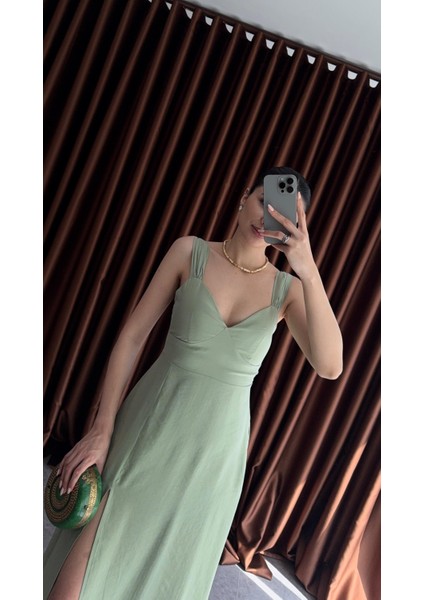Yırtmaçlı Çağla Yeşili Uzun Elbise fırsatları