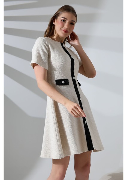 Simli Beyaz Tüvit Kareli Şanel Kumaş Çan Etek Düğme Detaylı Mini Elbise Tasarım Hediye Büyük Beden indirimleri