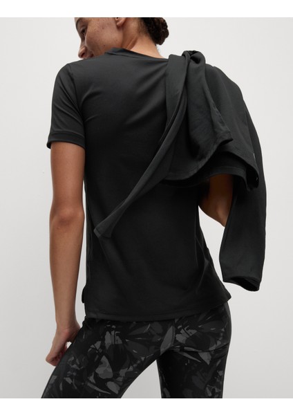 Fitted Fit Kısa Kollu T-Shirt fırsatları