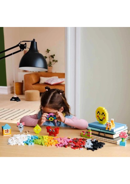 LEGO Classic Yaratıcı Mutlu Kutu 11042 fırsatları