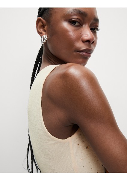 Yuvarlak Yaka Üst modelleri