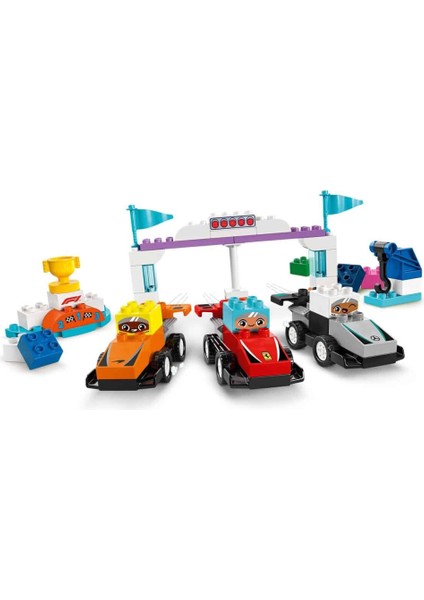 LEGO Duplo Kasabası F1 Takımı Yarış Arabaları ve Sürücüler 10445