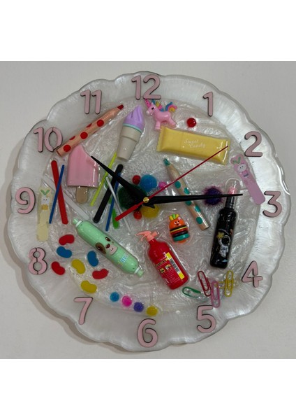 Kıds - Unicorn ve Renkli Objelerle Tasarlanmış Epoksi Çocuk Duvar Saati - Pembe Renk Rakamlı -30 cm