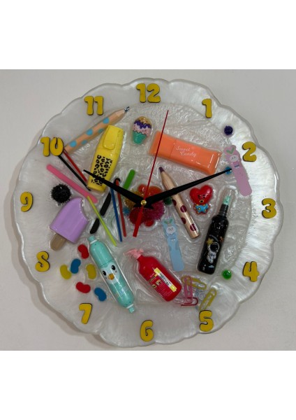 Kıds - Renkli Malzemelerle Dolu Epoksi Çocuk Odası Duvar Saati  Sarı Renk Rakamlı - 30 cm