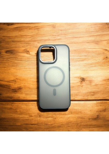 I Phone 15 Pro Magsafe Özellikli Yan Kısımları Silikon Tuş Takımı Yumuşak Koruyucu Kılıf