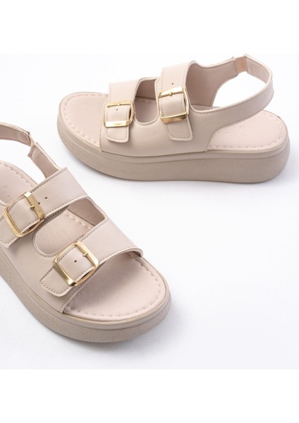 24413-572 Bej Günlük Dolgu Topuk Toka Aksesuarlı Kadın Sandalet fırsatları