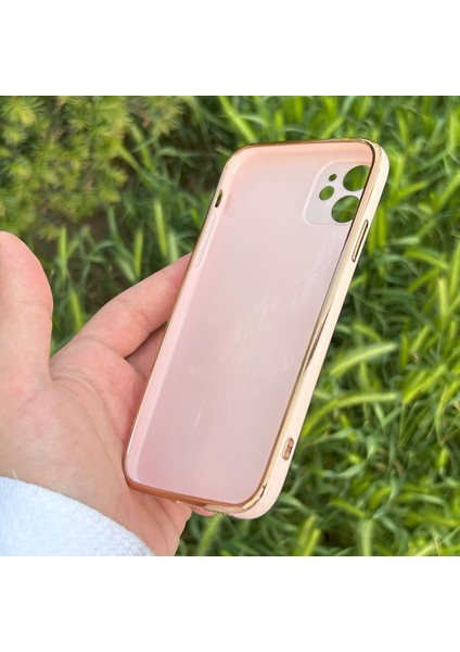 Apple iPhone 11 Kılıf Kenar Detaylı Yumuşak Parlak Silikon fırsatları