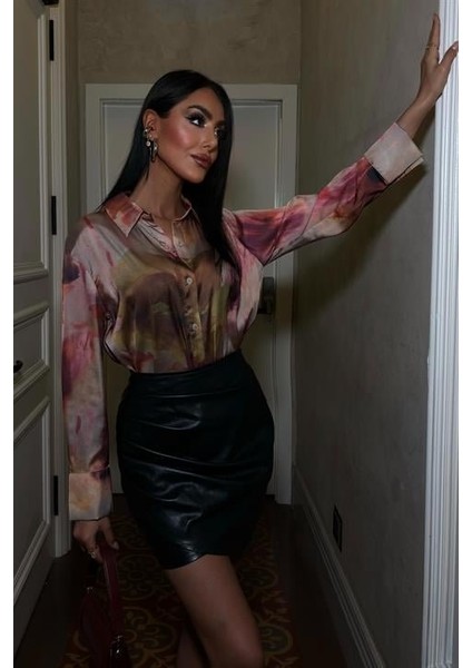 Batik Desenli Saten Gömlek 3445