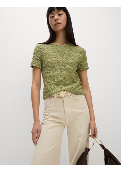 Pamuklu Dokulu Kısa Kollu T-shirt