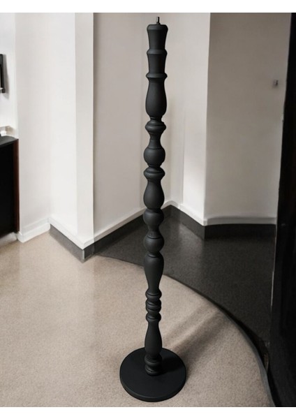 Mat Siyah Lambader 1.40 cm .duy,kablo Dahildir.yarı Monteli Gönderilir.parlak Istenirse Mesaj Atınız