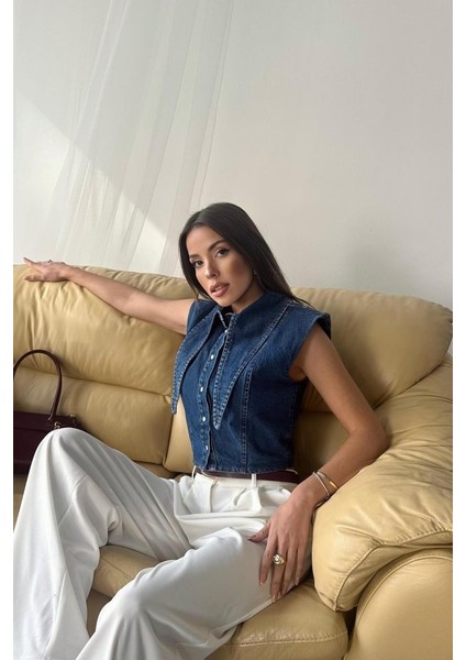 Mavi Yaka Detaylı Denim Crop