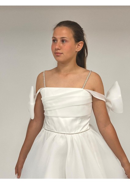 Kız Çocuk Abiye Beyaz Şifon Şerit Taş Askılı Kolları Düşük Fiyonk Detaylı Kısa Abiye Elbise 10-15 Yaş fırsatları