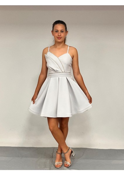 Kız Çocuk Abiye Kısa Gri Krep Kumaş Askılı Asimetrik Yaka Şerit Taş Detaylı Erkut Abiye Elbise 10-15 Yaş