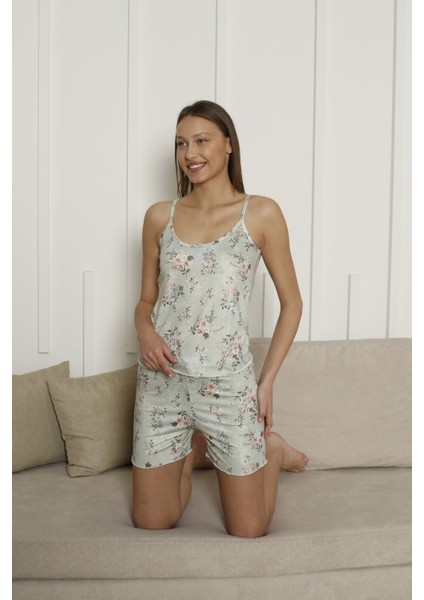 Çiçekli Askılı Şortlu Pijama Takımı
