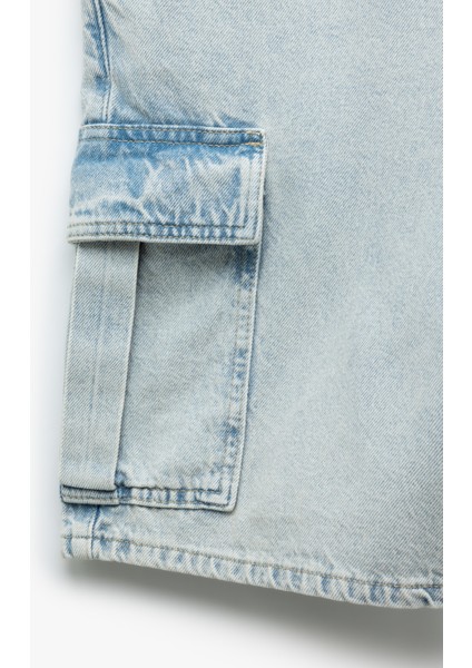 Oversize Pamuklu Cep Detaylı Bermuda Kargo Jean Şort