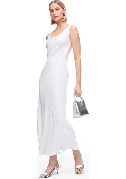 Beyaz Apatit Rahat Kalıp Uzun Boy Elbise