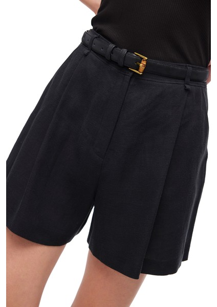Siyah Holas Regular Fit Düşük Bel Midi Boy Şort