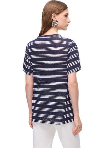 Nebula Beyaz Renk Regular Fit V-Yaka Düşük Kollu Tişört indirimleri