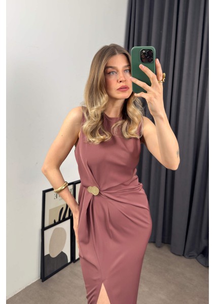 Gül Kurusu Beli Büzgülü Düğme Detaylı Yırtmaçlı Elbise fırsatları