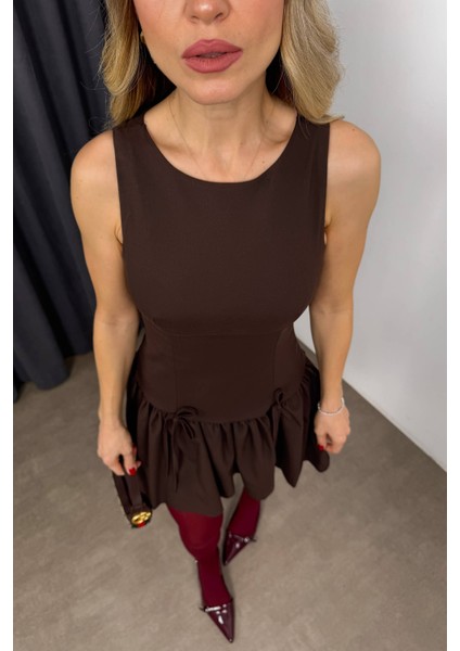 Koyu Kahve Pileli Sıfır Kol Mini Elbise modelleri